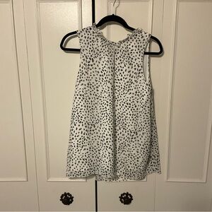 Sleeveless White and Black Patterned Top